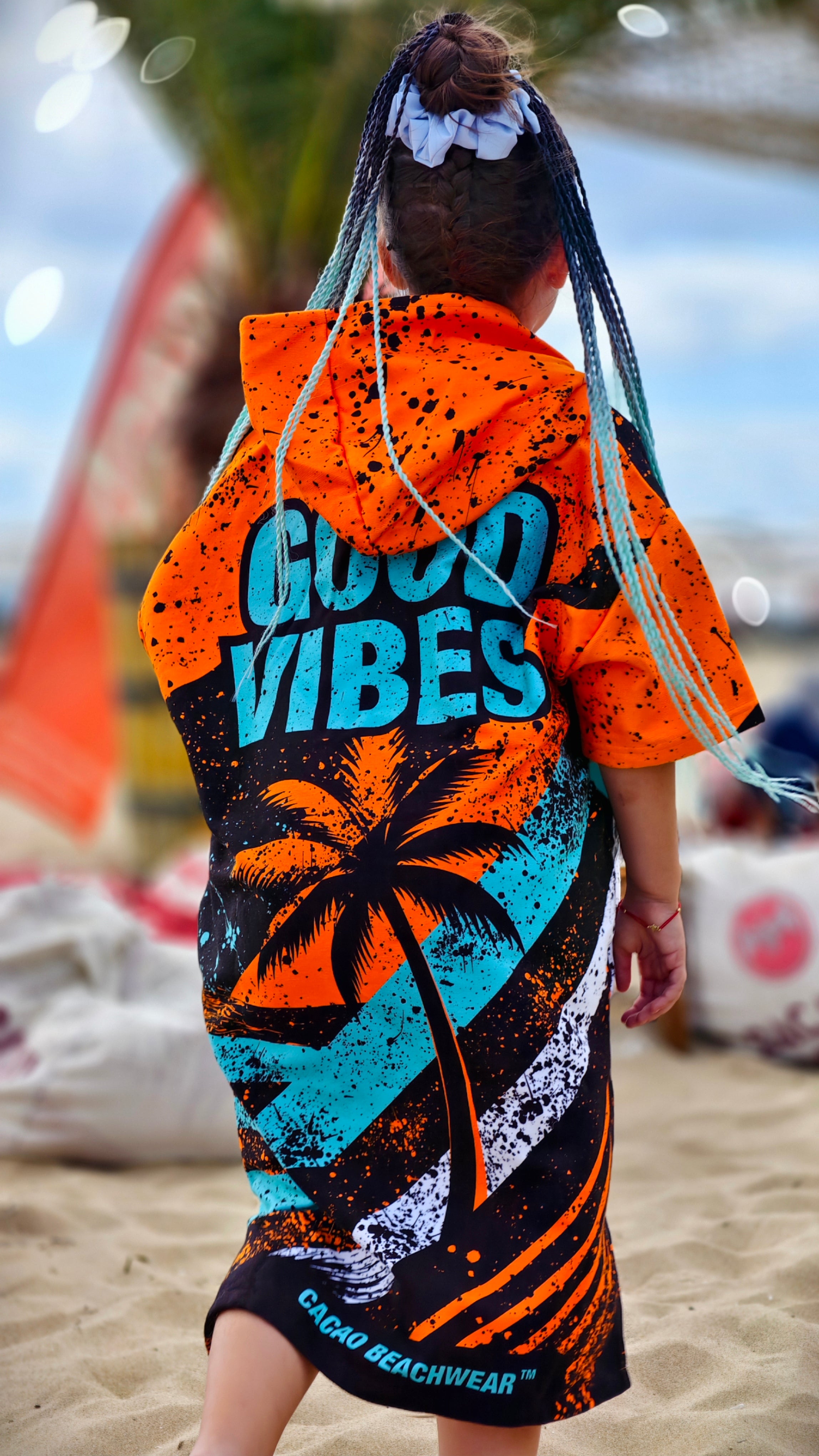 Blue Spirit children’s beach poncho towel for girls with hood, zipper and pockets – CACAO Beachwear™