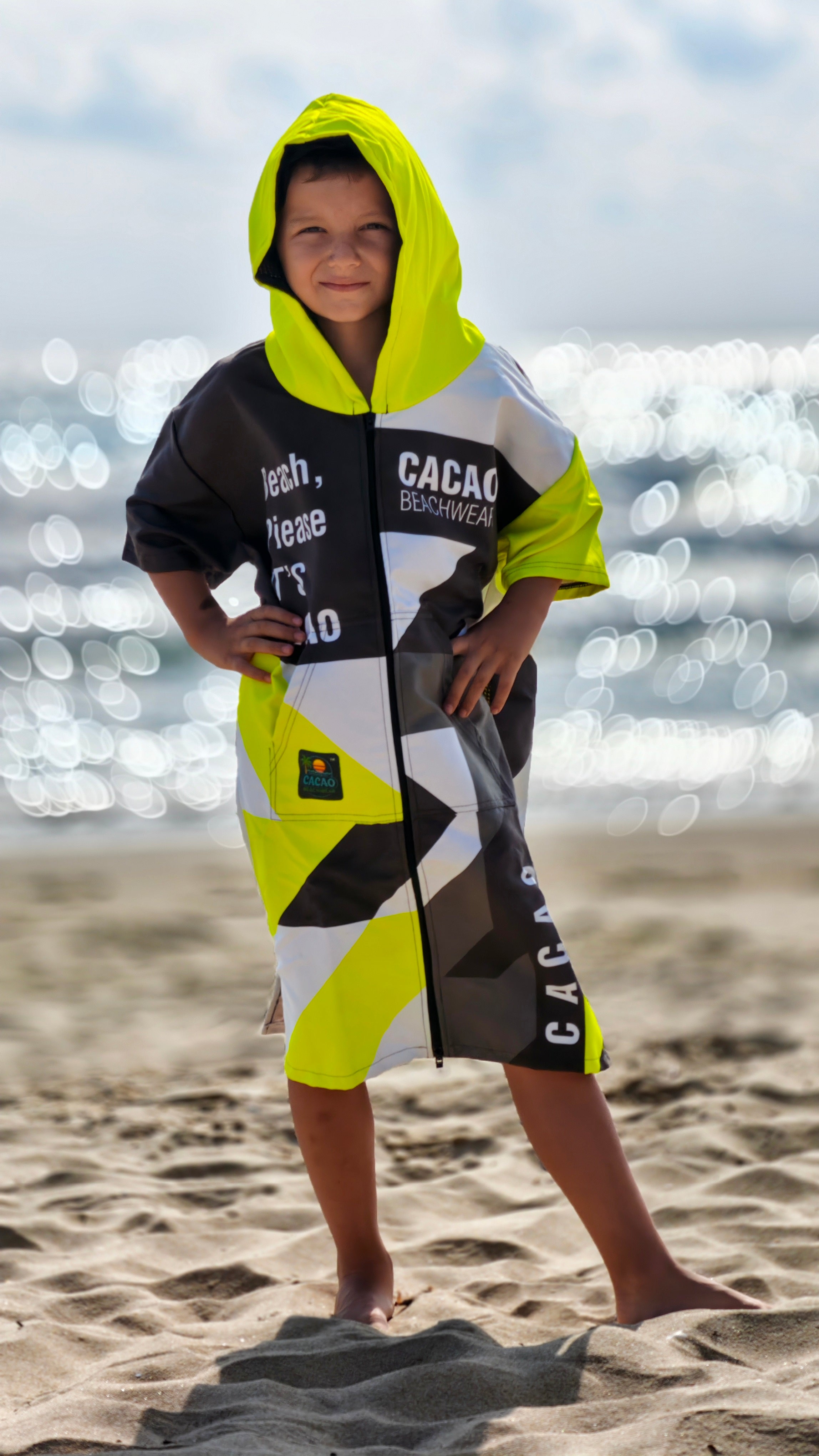 Solar Vibes children’s beach poncho NanoDry Ultra™ towel for boys with hood, zipper and pockets – CACAO Beachwear™