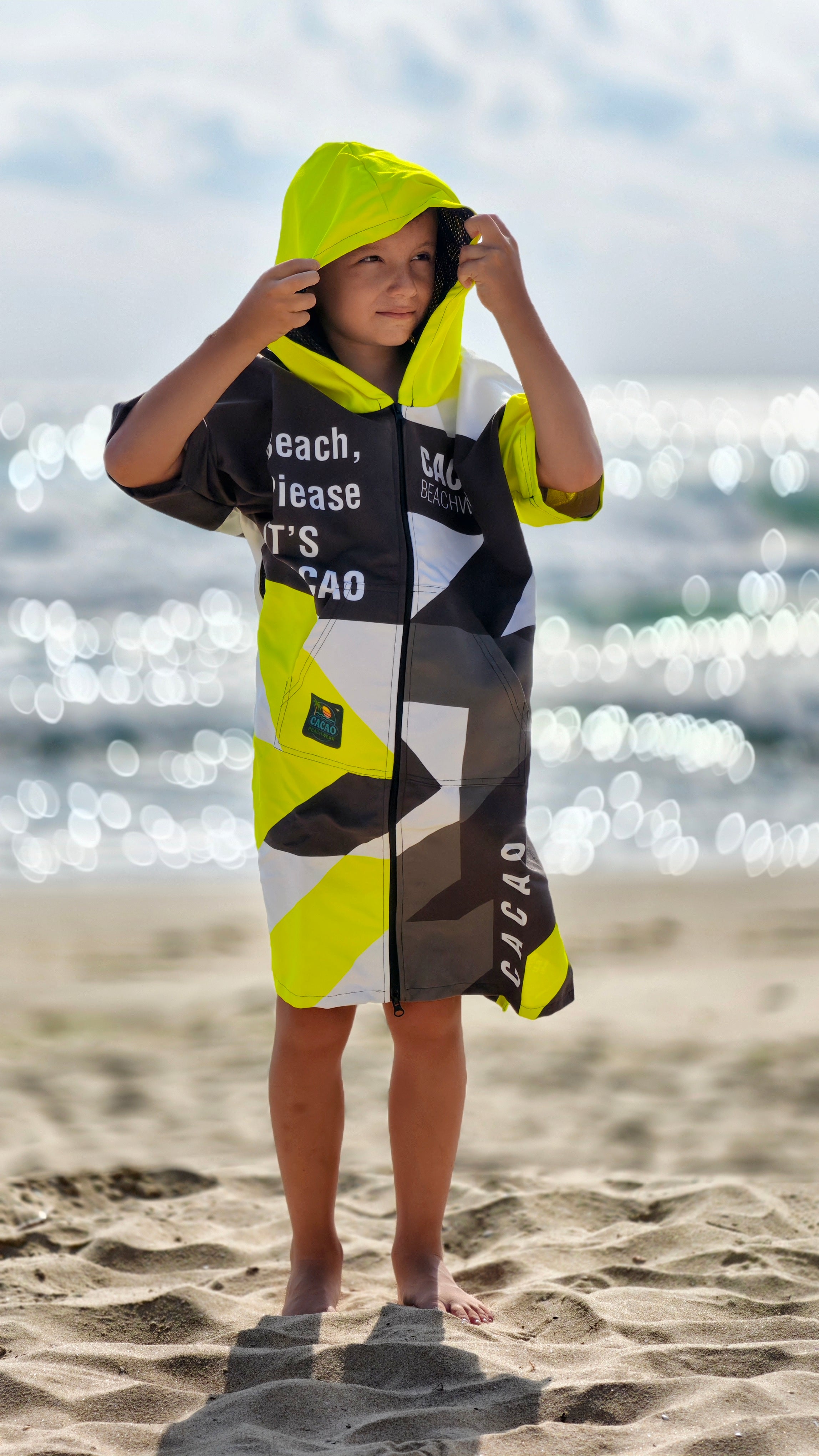 Solar Vibes children’s beach poncho NanoDry Ultra™ towel for boys with hood, zipper and pockets – CACAO Beachwear™