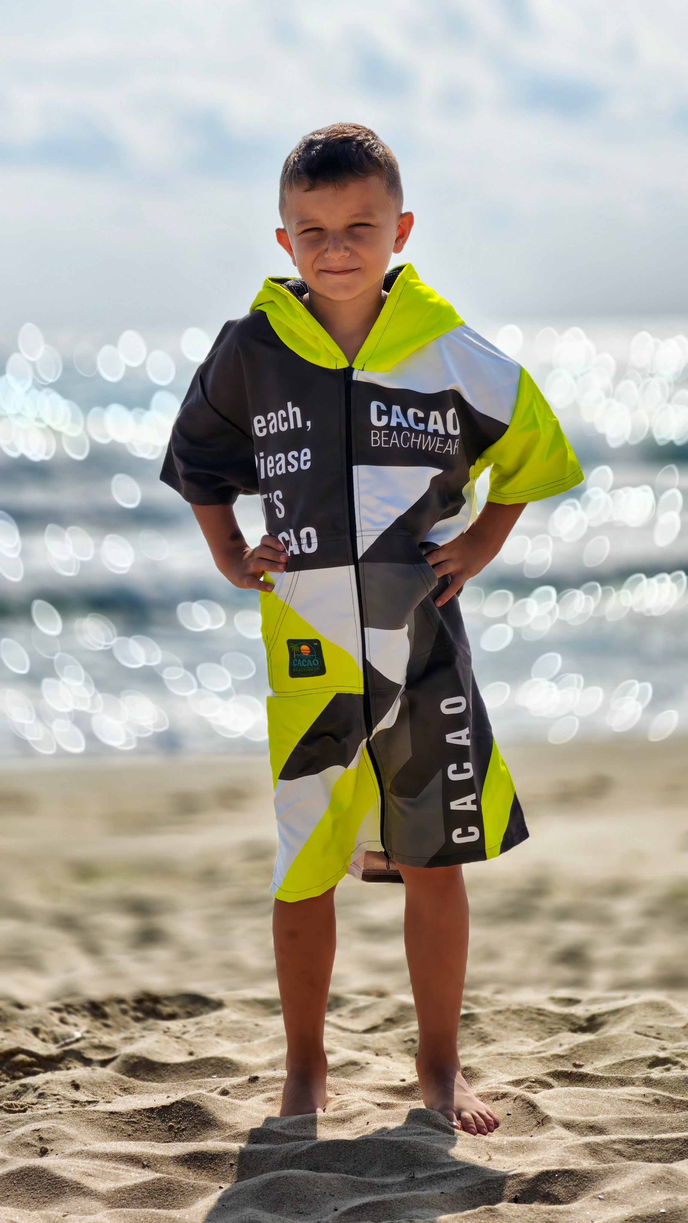 Solar Vibes children’s beach poncho NanoDry Ultra™ towel for boys with hood, zipper and pockets – CACAO Beachwear™